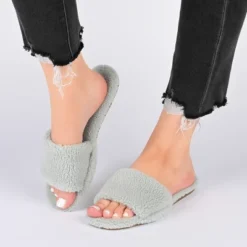 Journee Collection Women's Faux Fur Sunlight Slipper -Noble Heels GUEST 0bdcf245 b2fe 4117 9f51 fe544dfafbf6