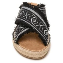 Minnetonka Women's Pepper Sandals