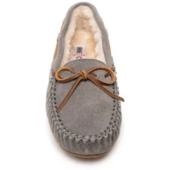 Minnetonka Women's Comfy Moc Moccasin Slippers